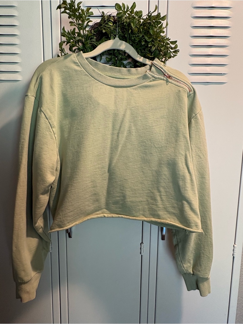 Anthropologie Allfenix cropped zipper sweatshirt in sage green, size S